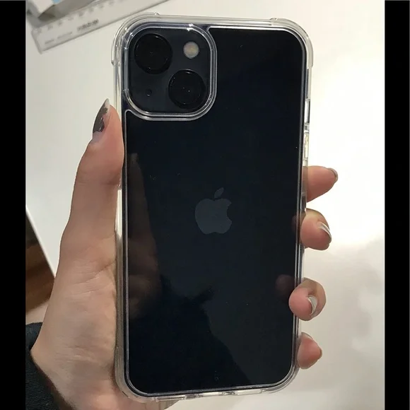 BRAND NEW SLIM CLEAR IPHONE 13 CASE - Picture 3 of 4